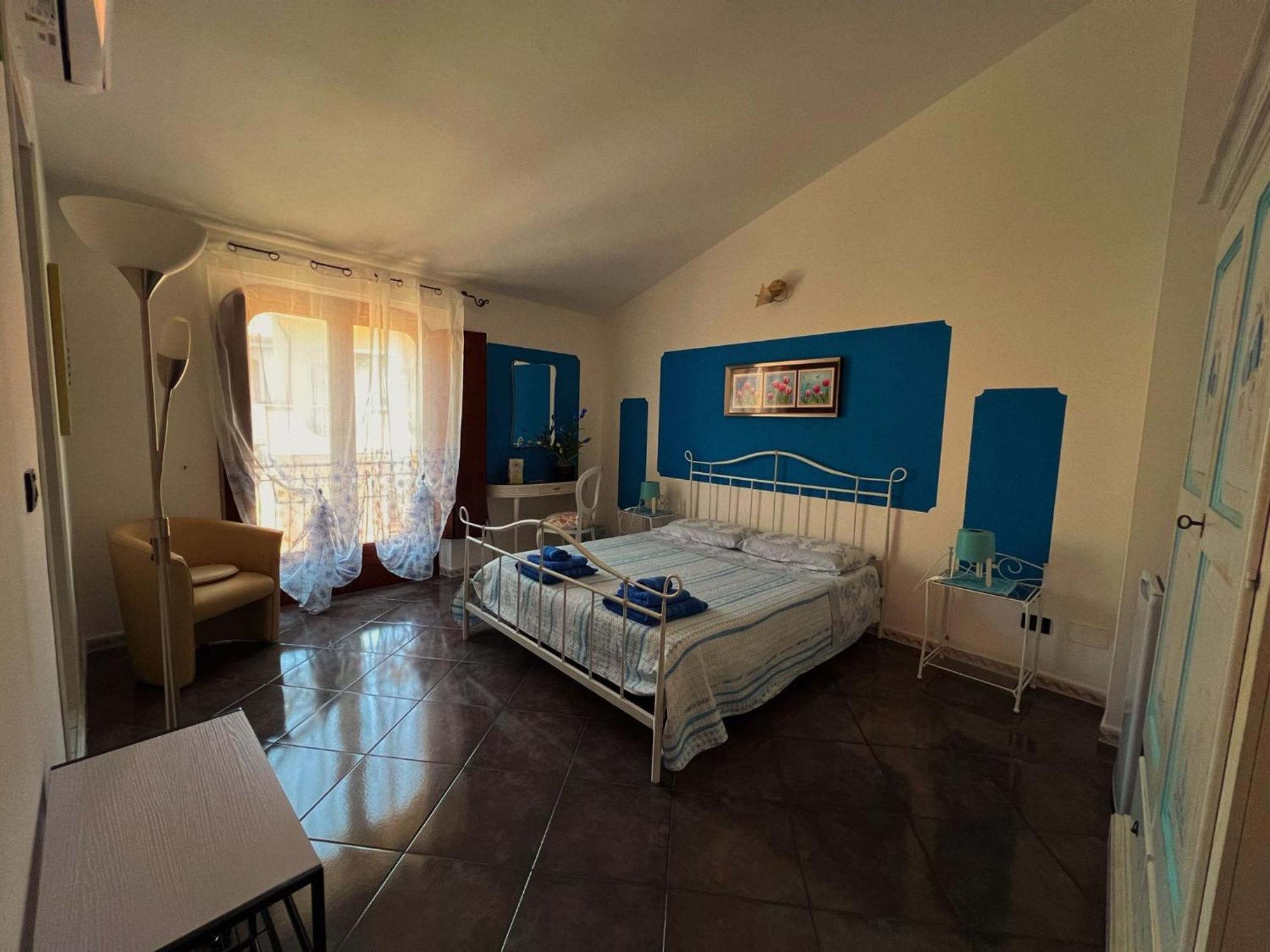 Locazioni Brevi La Rosaviola Guest Rooms Teulada Dış mekan fotoğraf